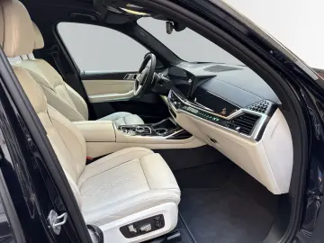 BMW X7 xDrive 40d M Sport Pro  Pano  Softclose  360