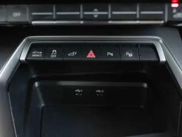 Audi A3 40 TFSIe Sportback S tronic advanced