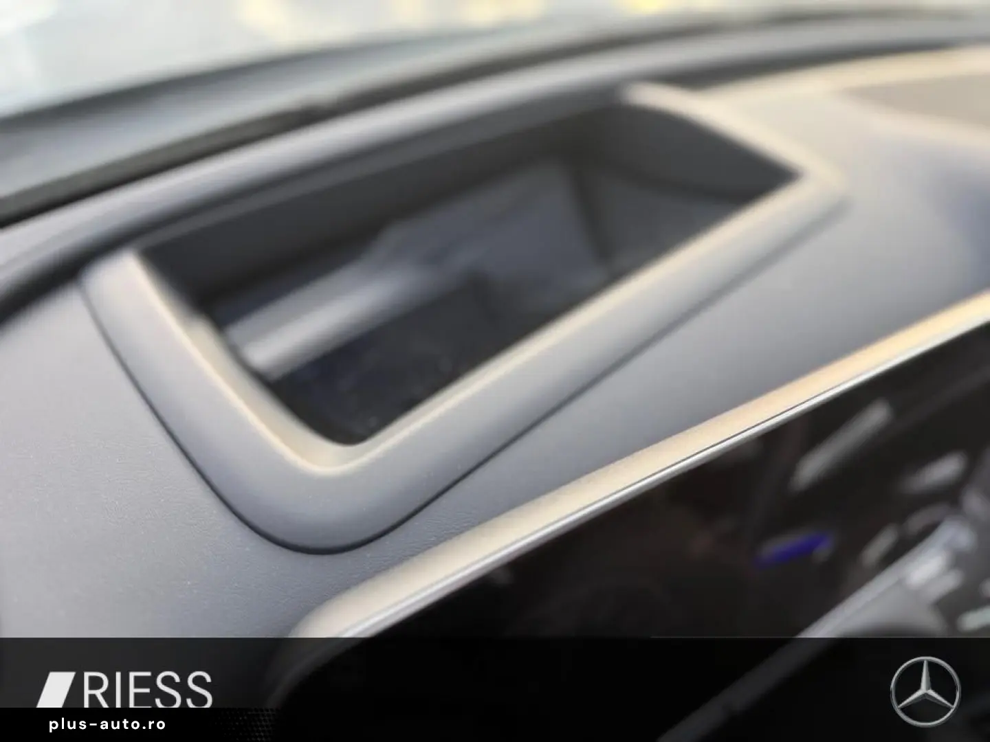 MERCEDES-BENZ CLE 53 AMG 4M  Cp PANO DISTR HUD MEMO &hellip;