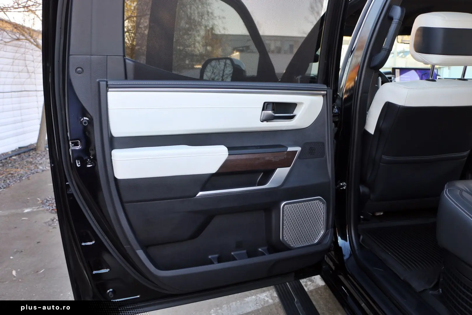 Toyota Tundra MAXIM CAPSTONE