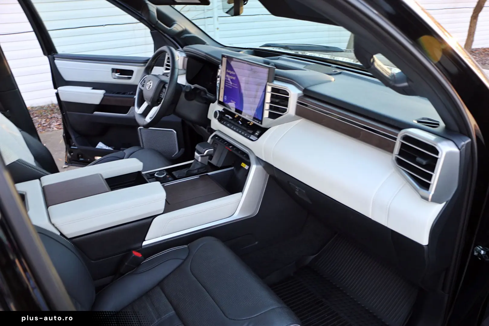 Toyota Tundra MAXIM CAPSTONE