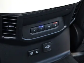 Toyota Tundra MAXIM CAPSTONE