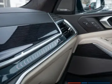 BMW X7 xDrive 40d M-Sport HUD STANDHZ LED PANO 360