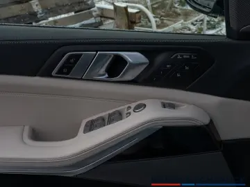 BMW X7 xDrive 40d M-Sport HUD STANDHZ LED PANO 360