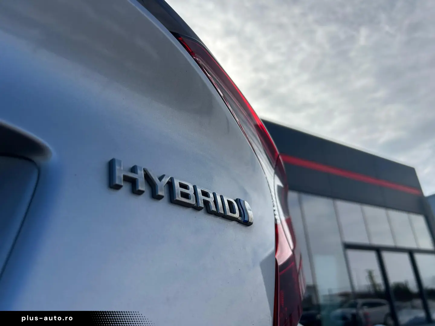 Toyota C-HR 1.8 HSD 122 CP 4x2 CVT Style 2023