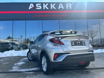 Toyota C-HR 1.8 HSD 122 CP 4x2 CVT Style 2023