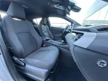 Toyota C-HR 1.8 HSD 122 CP 4x2 CVT Style 2023