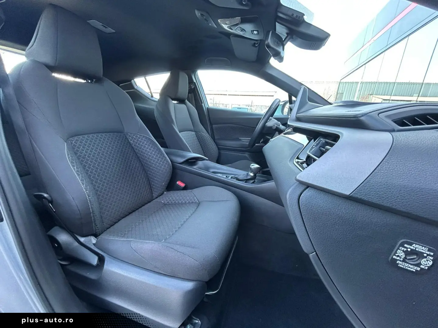 Toyota C-HR 1.8 HSD 122 CP 4x2 CVT Style 2023