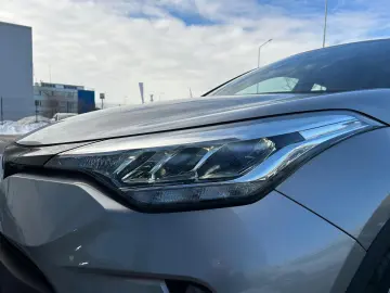 Toyota C-HR 1.8 HSD 122 CP 4x2 CVT Style 2023