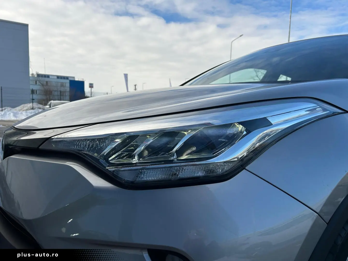 Toyota C-HR 1.8 HSD 122 CP 4x2 CVT Style 2023