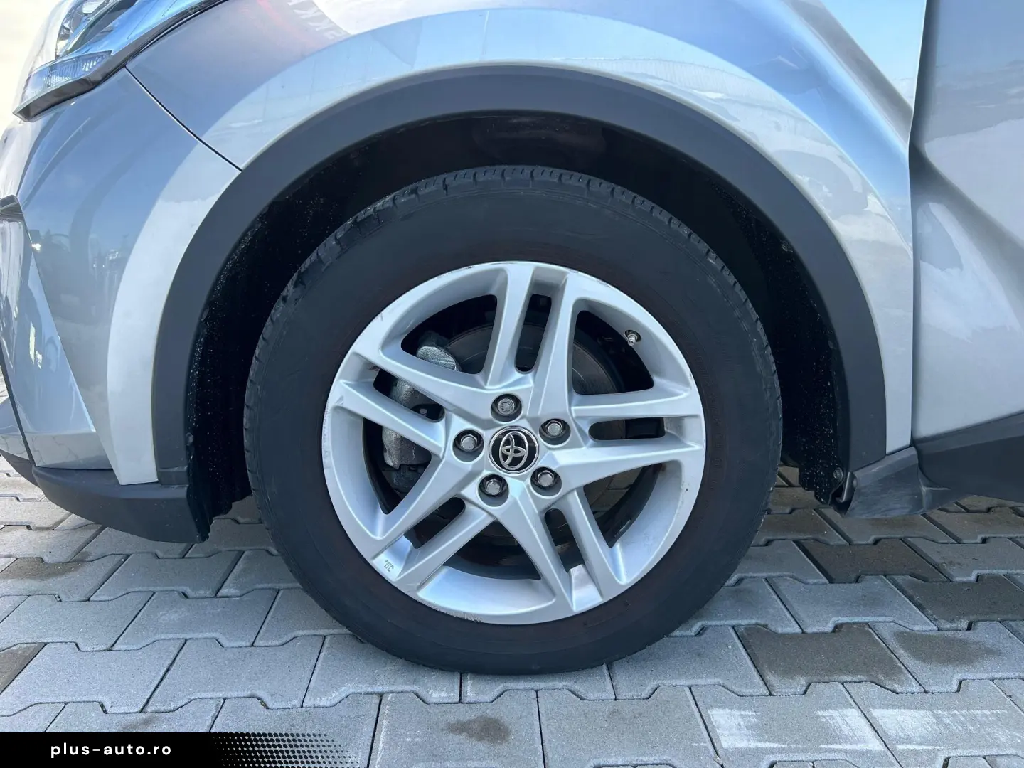 Toyota C-HR 1.8 HSD 122 CP 4x2 CVT Style 2023