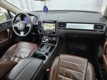 VW TOUAREG   An 2012   Motor 3 0 DIESEL – EURO 5