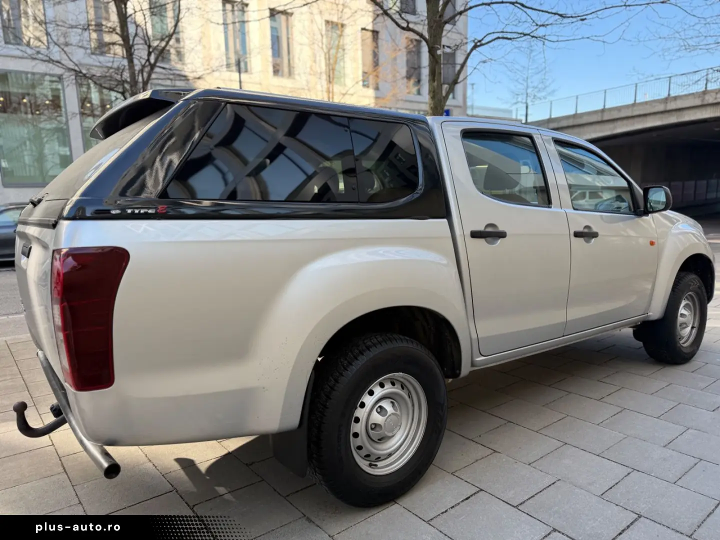 ISUZU D-Max Double Cab 4WD Basis