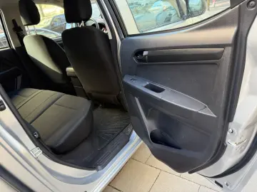 ISUZU D-Max Double Cab 4WD Basis