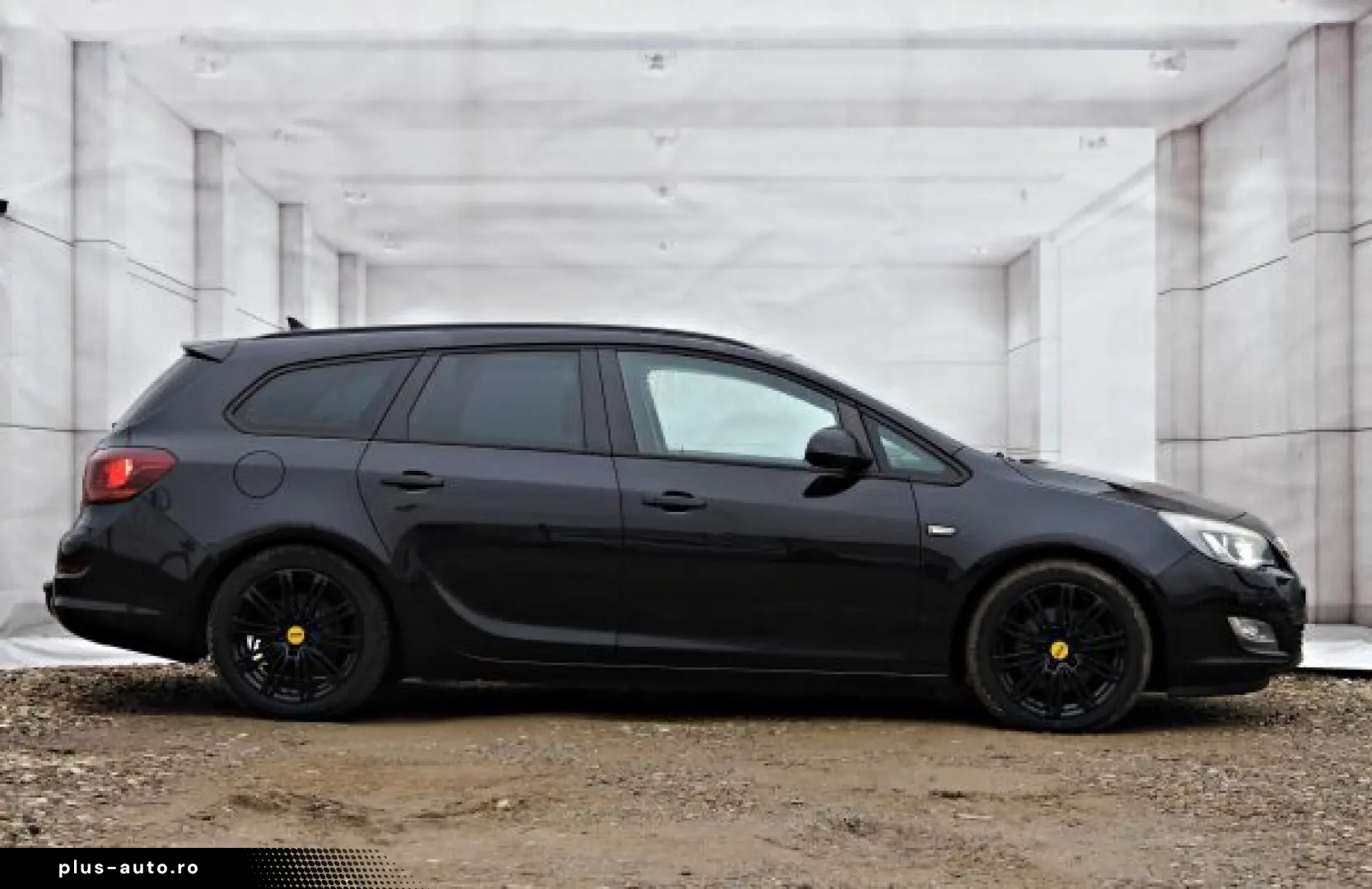 OPEL ASTRA J   An 2011