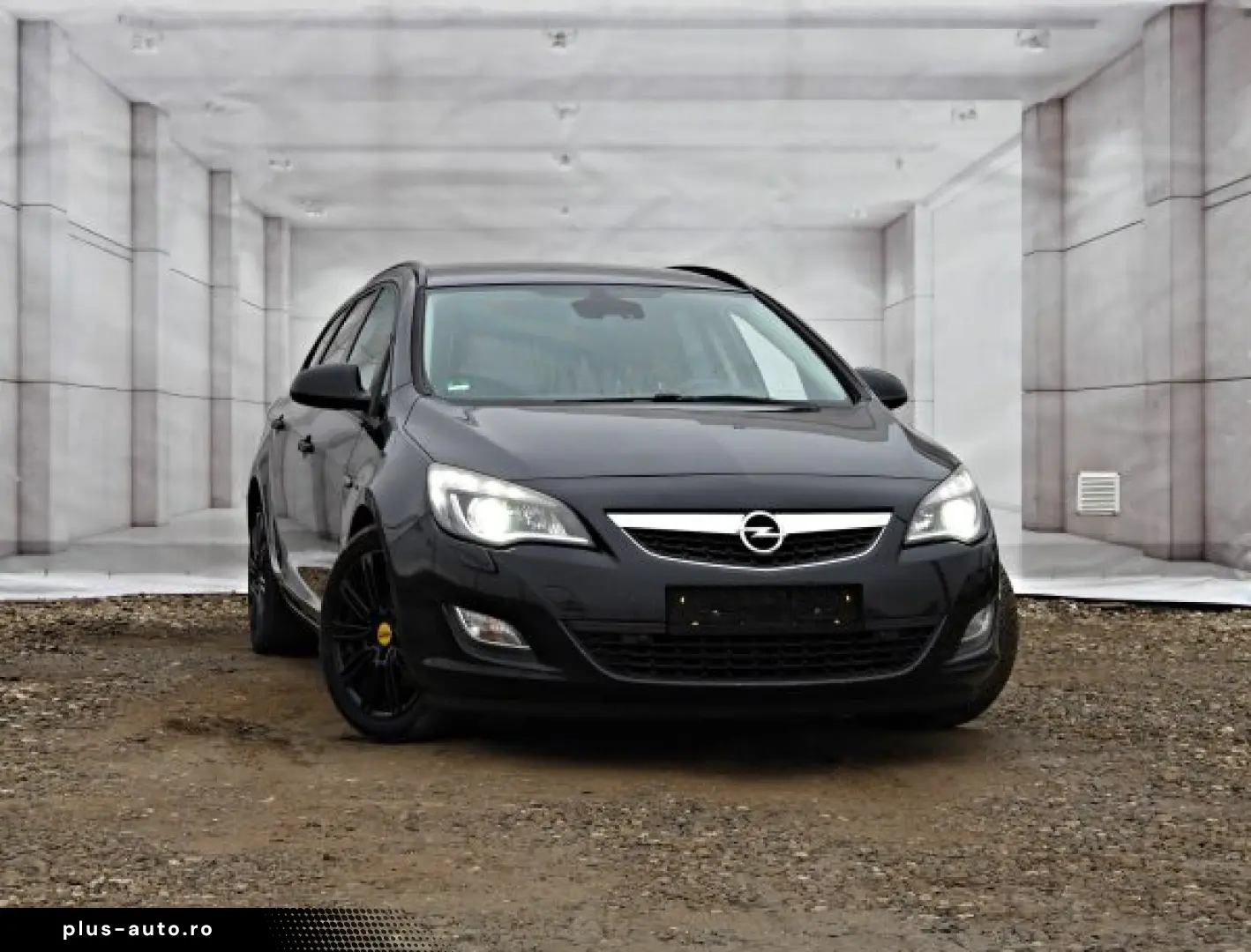 OPEL ASTRA J   An 2011