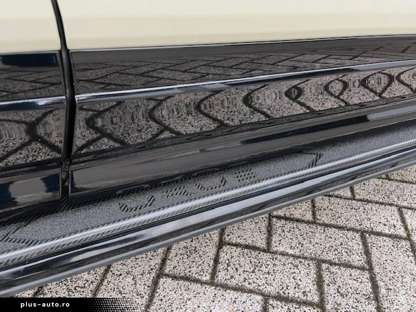 LAMBORGHINI Urus HUD NIGHT VISION B&O 23  REAR SEAT-ENTER.