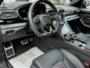 LAMBORGHINI Urus HUD NIGHT VISION B&O 23  REAR SEAT-ENTER.