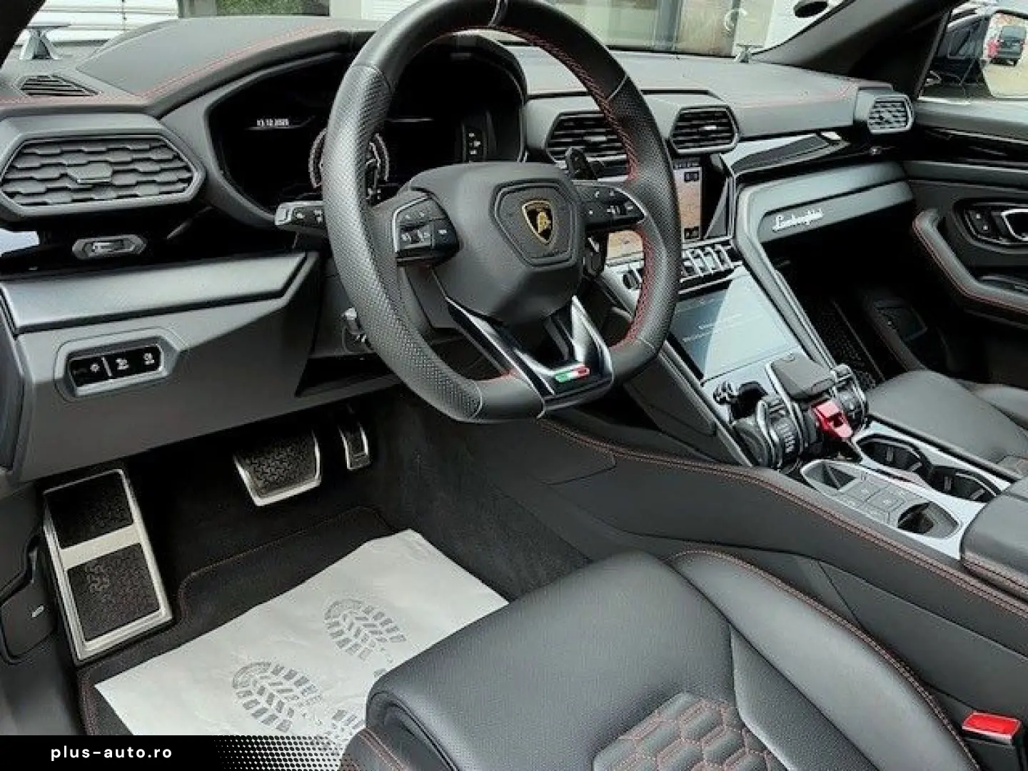 LAMBORGHINI Urus HUD NIGHT VISION B&O 23  REAR SEAT-ENTER.