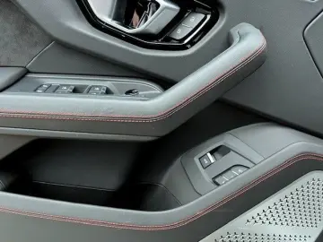 LAMBORGHINI Urus HUD NIGHT VISION B&O 23  REAR SEAT-ENTER.