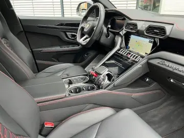 LAMBORGHINI Urus HUD NIGHT VISION B&O 23  REAR SEAT-ENTER.