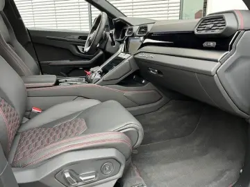 LAMBORGHINI Urus HUD NIGHT VISION B&O 23  REAR SEAT-ENTER.