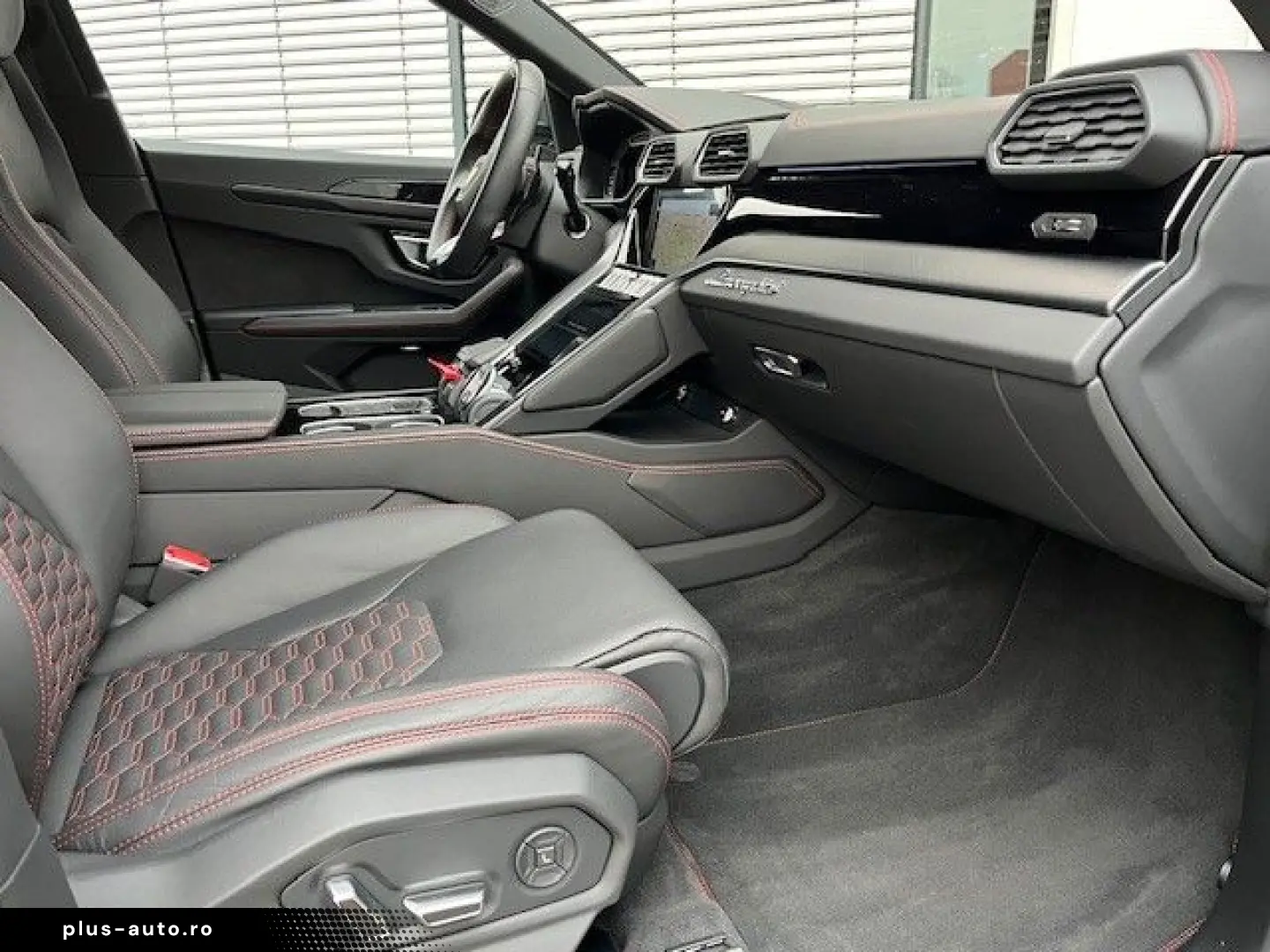 LAMBORGHINI Urus HUD NIGHT VISION B&O 23  REAR SEAT-ENTER.