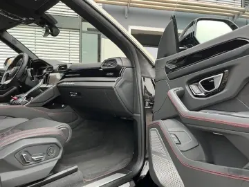 LAMBORGHINI Urus HUD NIGHT VISION B&O 23  REAR SEAT-ENTER.