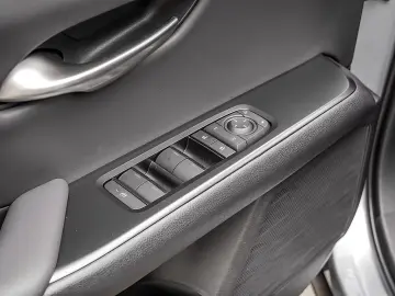 Lexus UX 300h F-Sport SHZ LEDER KAMERA NAVI ACC LED