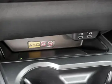 Lexus UX 300h F-Sport SHZ LEDER KAMERA NAVI ACC LED