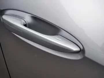 Lexus UX 300h F-Sport SHZ LEDER KAMERA NAVI ACC LED