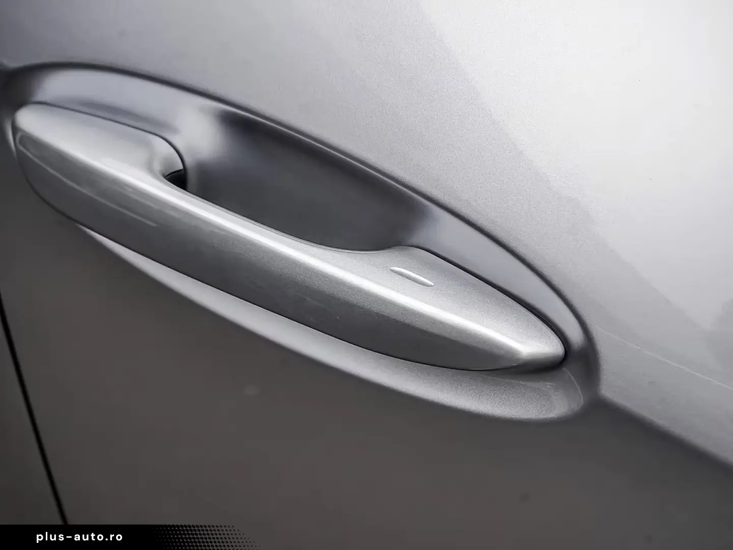 Lexus UX 300h F-Sport SHZ LEDER KAMERA NAVI ACC LED