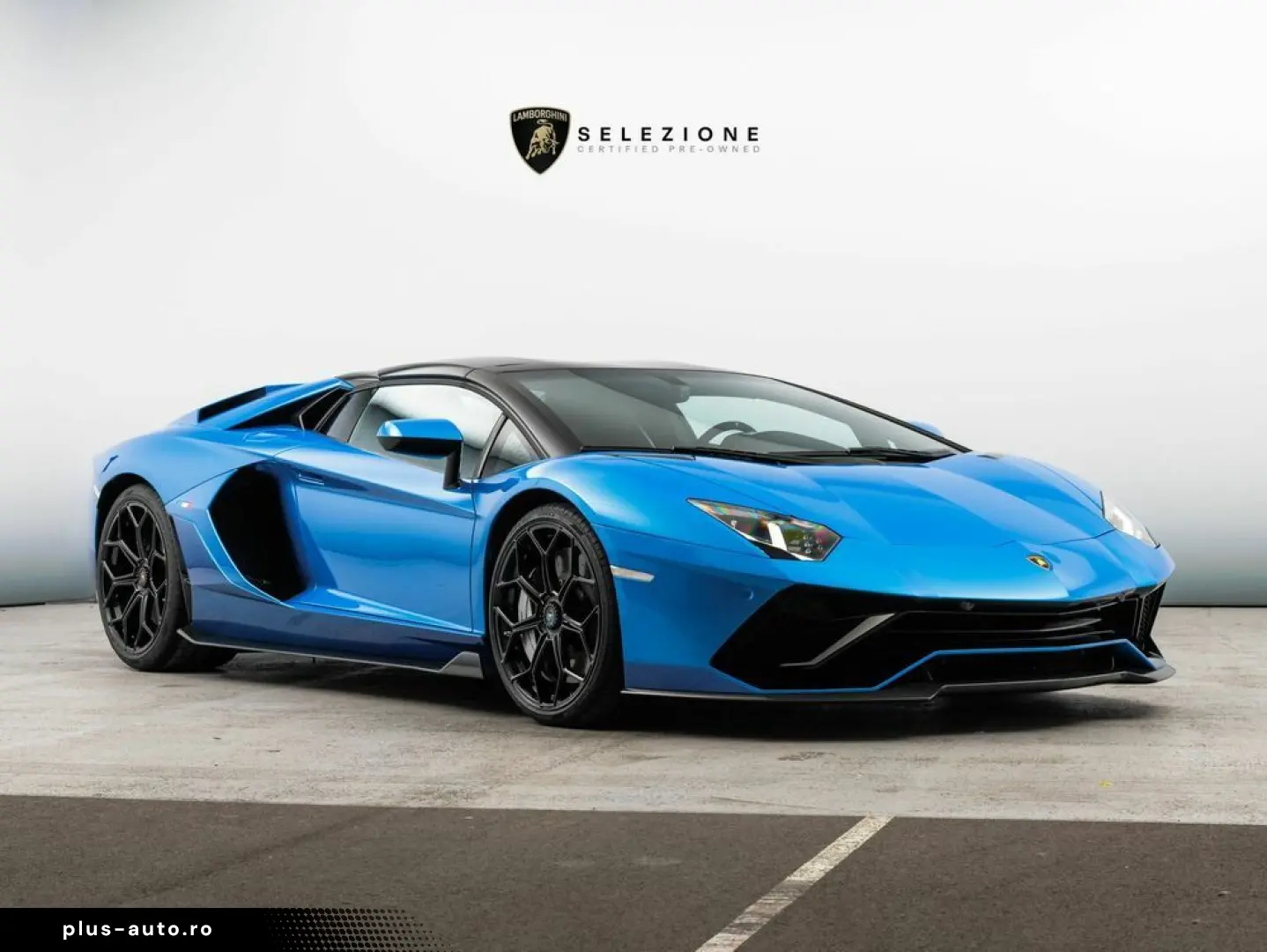 LAMBORGHINI Aventador Ultimae Roadster limited 250 pieces