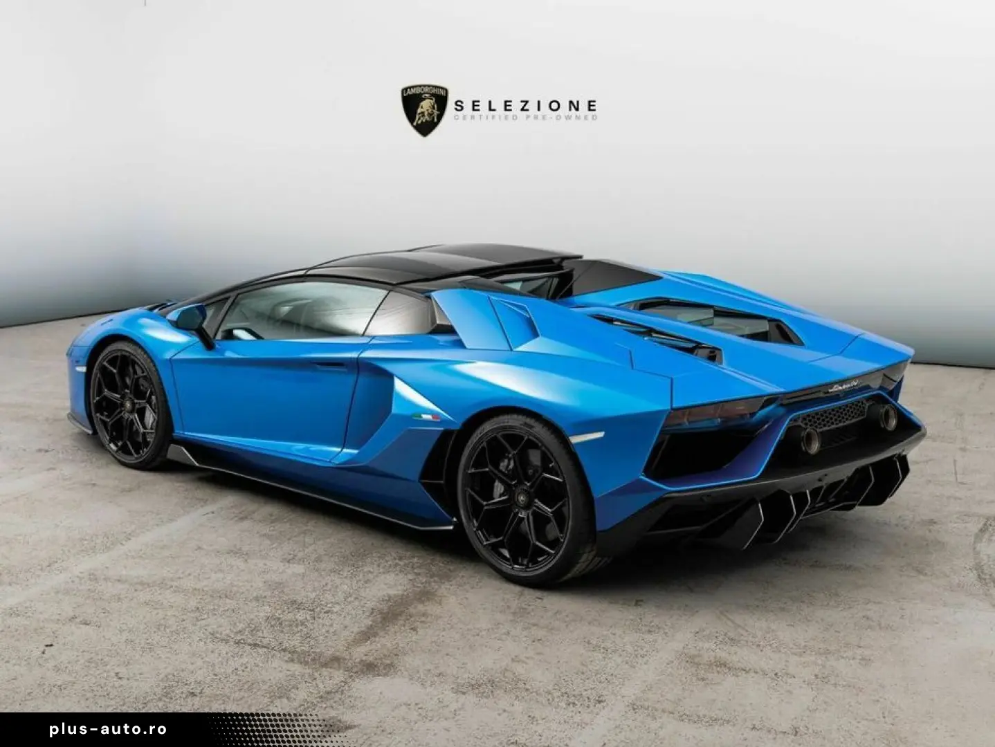 LAMBORGHINI Aventador Ultimae Roadster limited 250 pieces