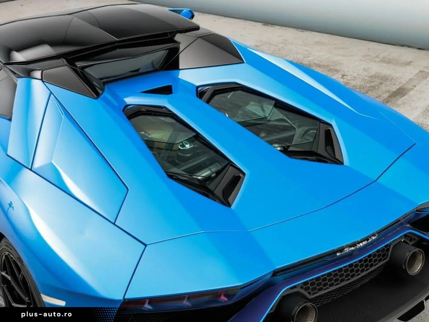 LAMBORGHINI Aventador Ultimae Roadster limited 250 pieces