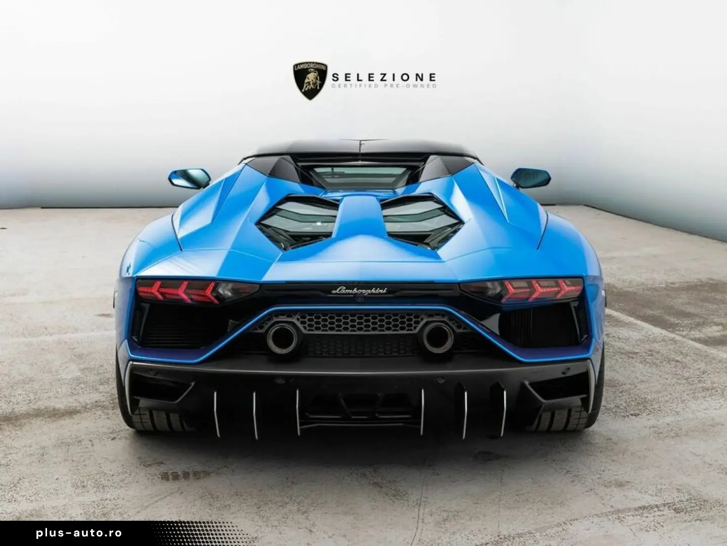 LAMBORGHINI Aventador Ultimae Roadster limited 250 pieces