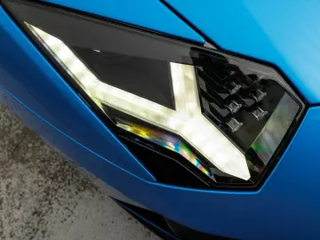 LAMBORGHINI Aventador Ultimae Roadster limited 250 pieces