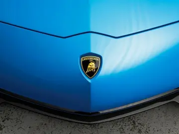 LAMBORGHINI Aventador Ultimae Roadster limited 250 pieces