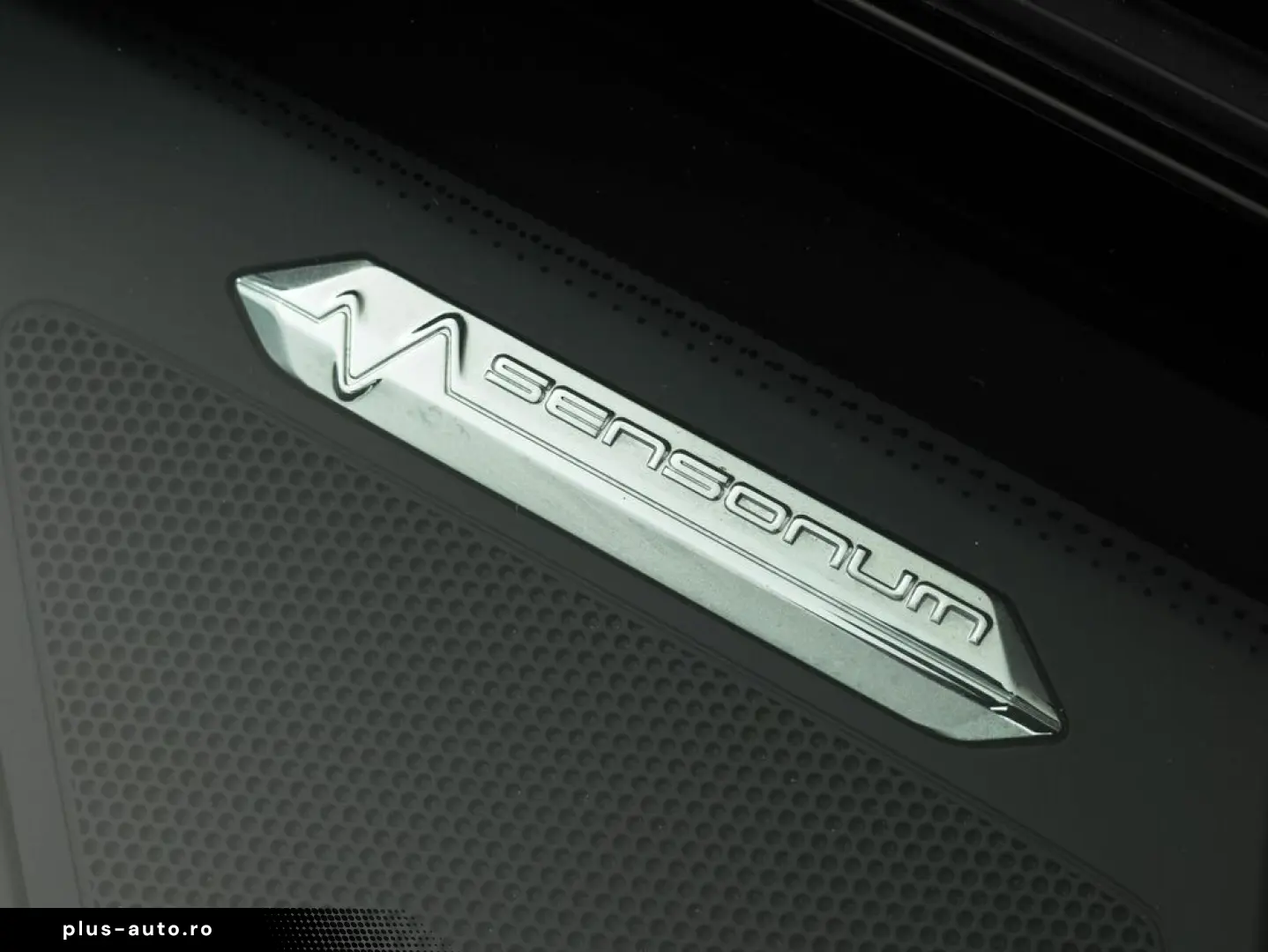 LAMBORGHINI Aventador Ultimae Roadster limited 250 pieces