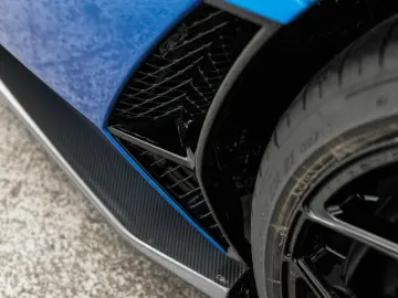 LAMBORGHINI Aventador Ultimae Roadster limited 250 pieces