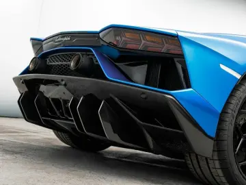 LAMBORGHINI Aventador Ultimae Roadster limited 250 pieces