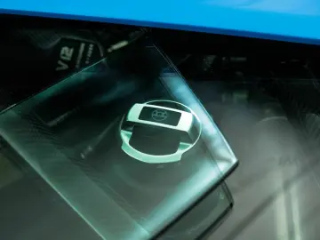 LAMBORGHINI Aventador Ultimae Roadster limited 250 pieces