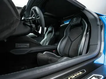 LAMBORGHINI Aventador Ultimae Roadster limited 250 pieces