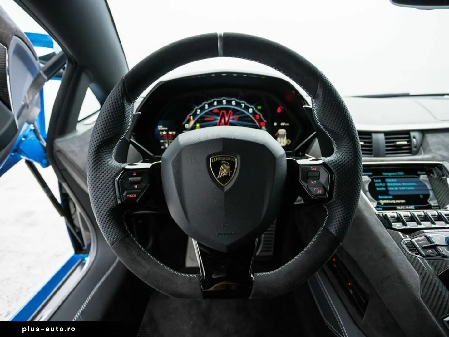 LAMBORGHINI Aventador Ultimae Roadster limited 250 pieces