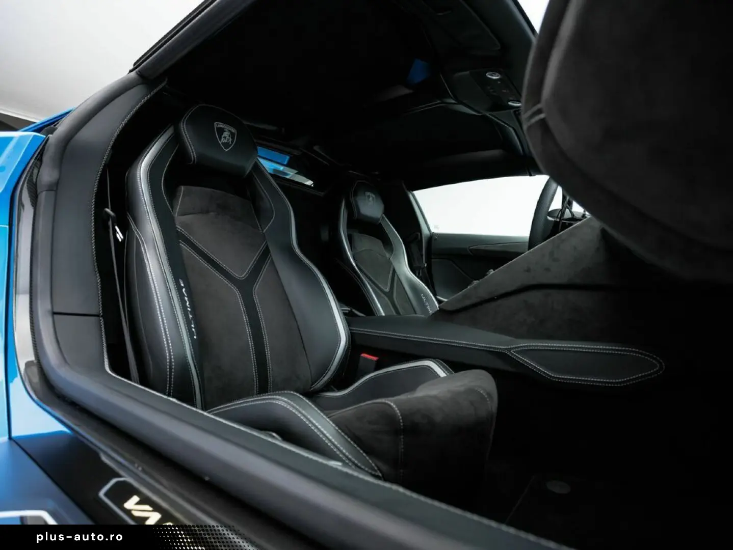 LAMBORGHINI Aventador Ultimae Roadster limited 250 pieces