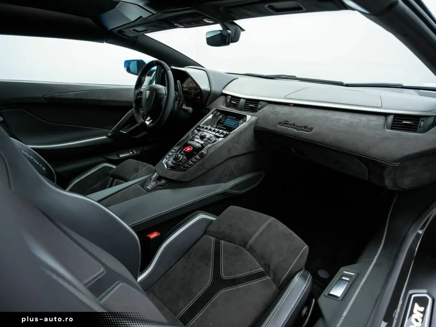 LAMBORGHINI Aventador Ultimae Roadster limited 250 pieces