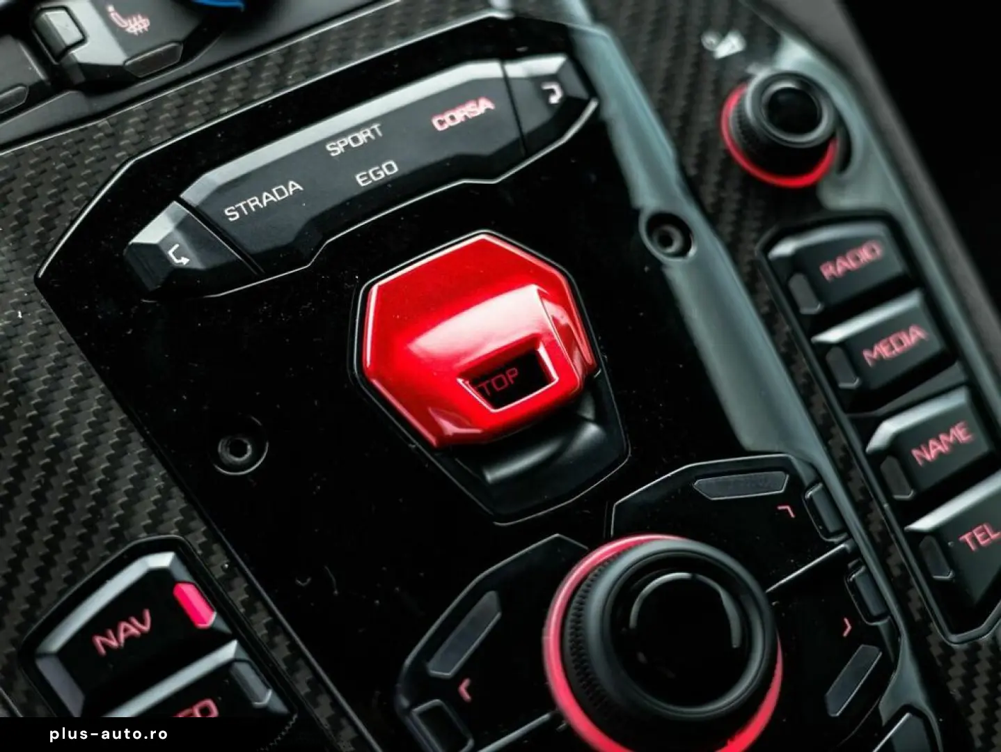 LAMBORGHINI Aventador Ultimae Roadster limited 250 pieces