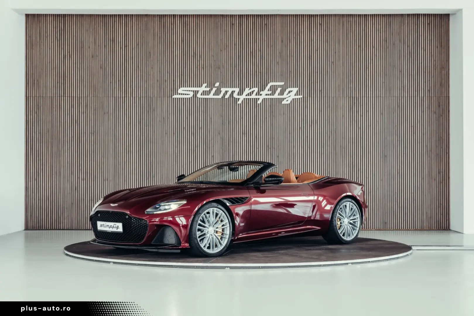 ASTON MARTIN DBS Volante Superleggera  Liquid Crimson