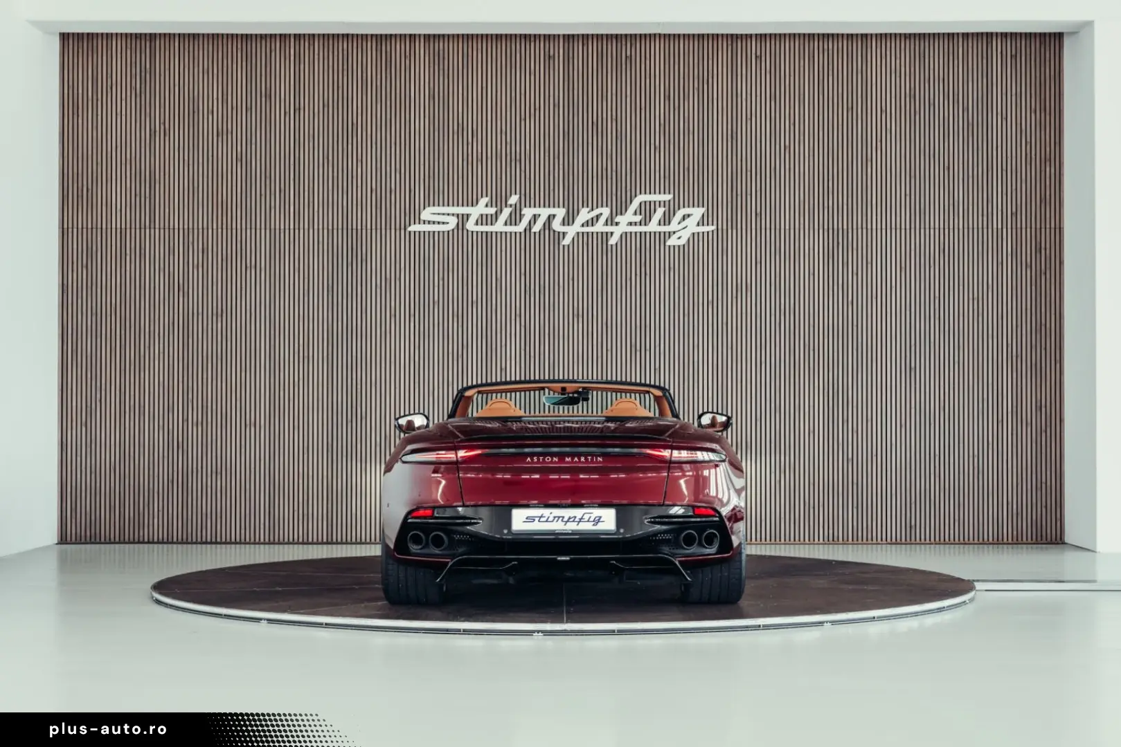 ASTON MARTIN DBS Volante Superleggera  Liquid Crimson