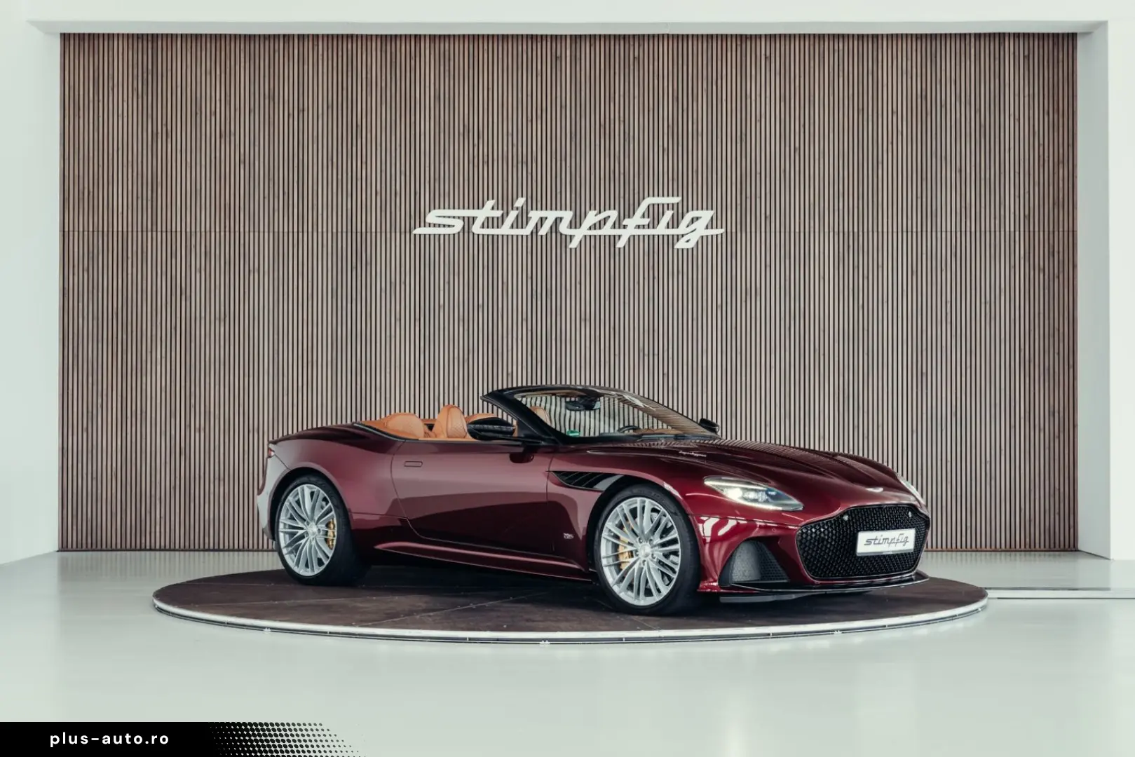 ASTON MARTIN DBS Volante Superleggera  Liquid Crimson